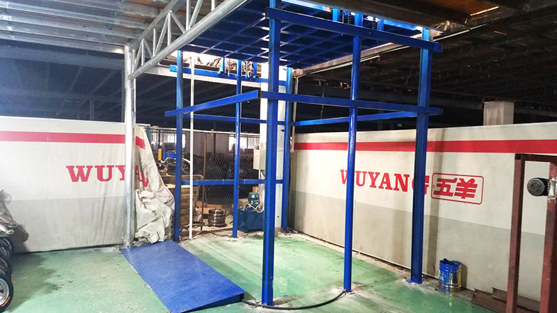 威麟勤力為五羊摩托量身定做數款升降平臺